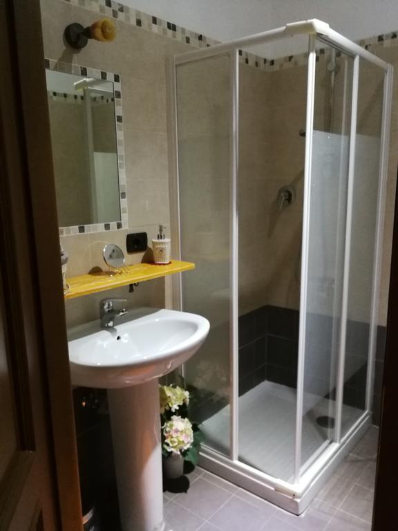B&B Cascina Barolo ตูริน ภายนอก รูปภาพ